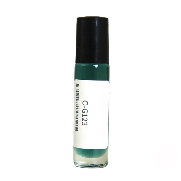 Grey Flannel (M) Type Fragrance Oil in 1/3 Glass Roll-On Bottle - Picture 1 of 6